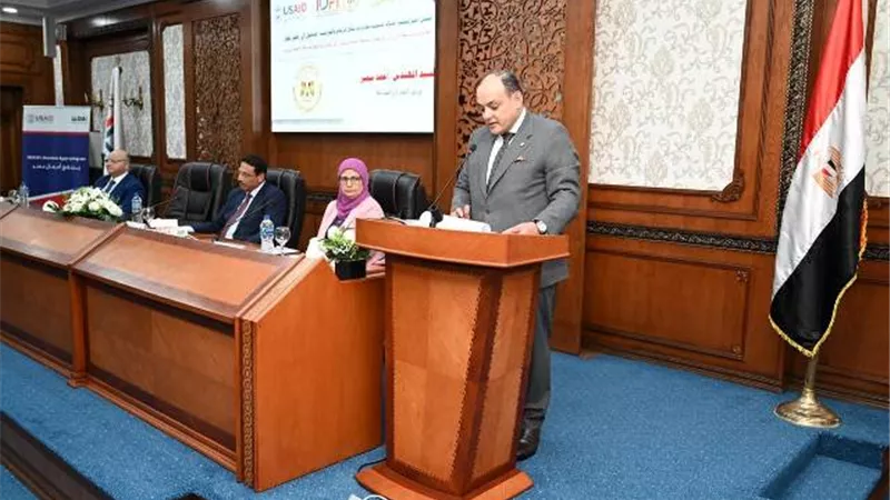 وزير التجارة: الدولة حريصة على تنمية وتطوير قطاع الرخام والجرانيت