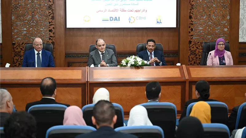 وزير الصناعة: نسعى لزيادة صادرات الرخام والجرانيت إلى مليار دولار