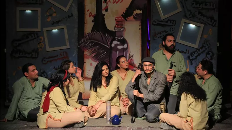 خالد جلال يشهد العرض المسرحى 