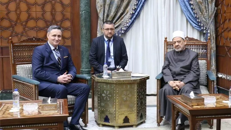 شيخ الأزهر الشريف والرئيس البوسني ما يحدث بغزة وصمة عار للإنسانية