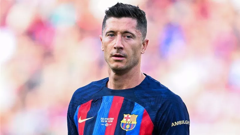 هاتريك ليفا .. ليفاندوفسكى يسجل الرابع لبرشلونة أمام فالنسيا - شاهد