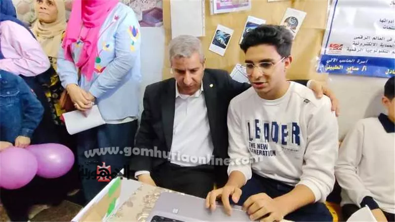 مدير تعليم دمياط يشهد ورش الأنشطة الطلابية بمدارس الزرقا