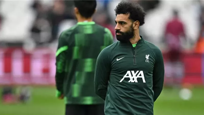 ديلي ميل تتساءل : هل محمد صلاح نادم علي عدم رحيله الصيف الماضي ؟