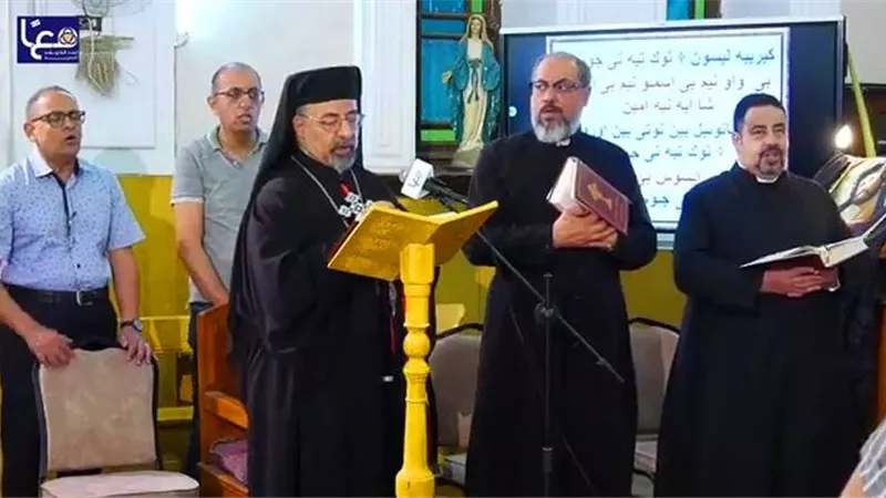 الأنبا باسيليوس يترأس صلاة البصخةبكنيسة العائلة المقدسة
