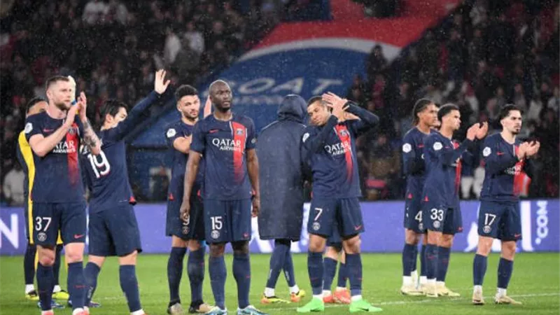 إنريكي يعلن قائمة باريس سان جيرمان لمواجهة بروسيا دورتموند