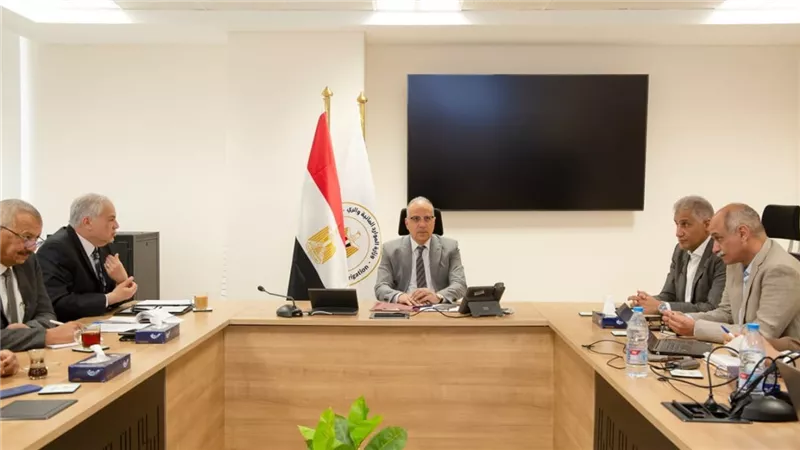 وزير الرى يتابع موقف مشروع تعزيز التكيف مع التغيرات المناخية بالساحل الشمالي