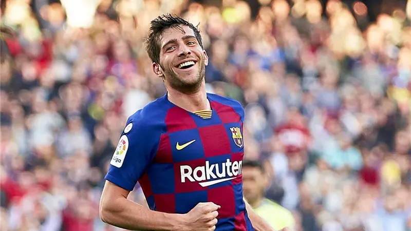 برشلونة يستقر علي تجديد عقده مع سيرجي روبيرتو لموسم إضافي