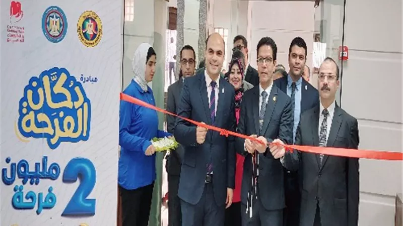 لطلاب جامعة بنها..الجيزاوي يفتتح معرض