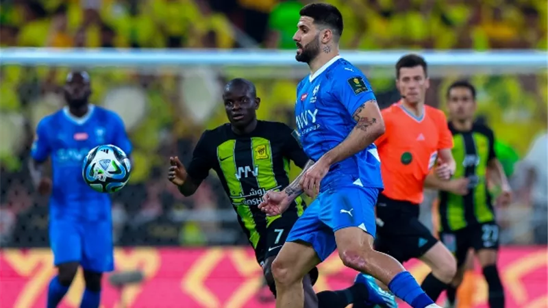 شاهد.. أهداف مباراة الهلال والإتحاد بنصف نهائى كأس خادم الحرمين