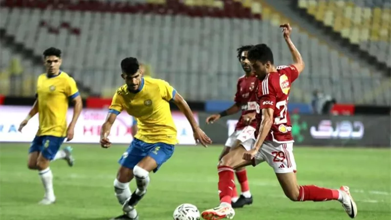 تعرف على طاقم حكام مباراة الأهلي والإسماعيلي فى الدورى