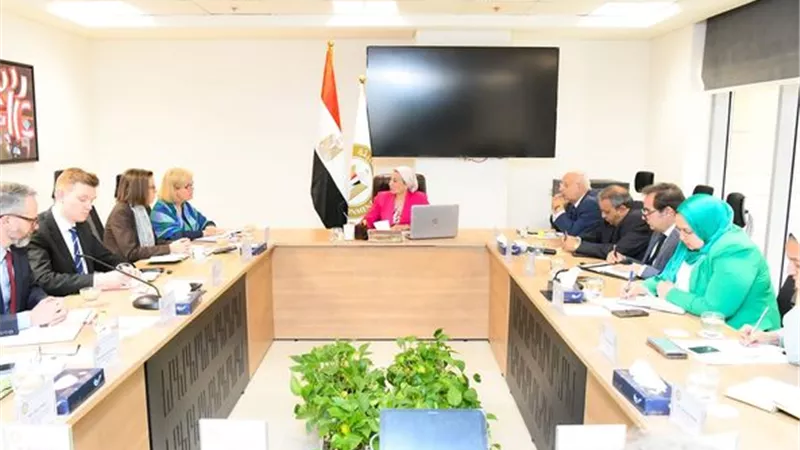 ياسمين فؤاد تبحث مع الاتحاد الأوروبي السياسات المحفزة للاقتصاد الأخضر