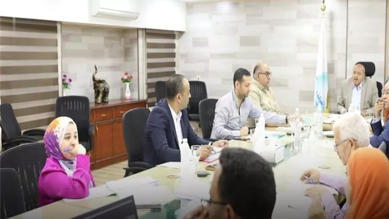 شركة مياه الشرب والصرف الصحى بالمنيا تبحث زيادة الإيرادات
