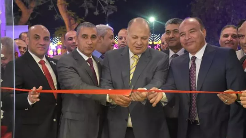 القوات المسلحة تفتتح نادى وفندق 