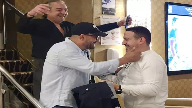 أحمد السقا ونجوم السرب يشاهدون العمل فى أكتوبر