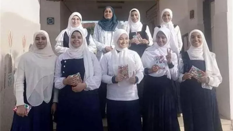 للعام الثانى.. بنات بسفاجا يحصلن على المركز الرابع فى الصحافة المدرسية
