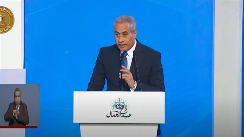 وزير العمل: مستمرون في تنفيذ توجيهات الرئيس للارتقاء بقيم العمل
