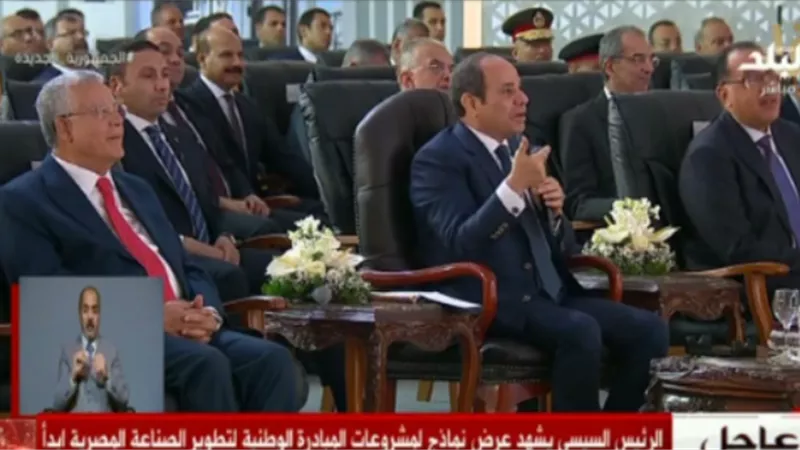 الرئيس السيسي يشهد عرض نماذج لمشروعات مبادرة 