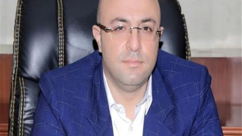 محافظ بنى سويف يحضر قداسى عيد القيامه