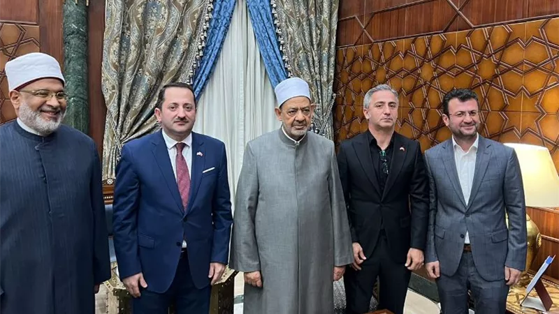 شيخ الأزهر يستقبل وفد جمعيه رجال الأعمال الأتراك