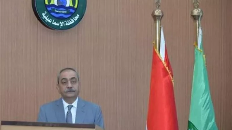 وزير التنمية المحلية يهنئ محافظ الإسماعيلية بعيد القيامة المجيد