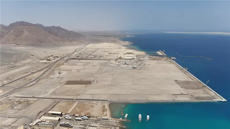 تقدم الأعمال فى تنفيذ المحطة متعددة الأغراض بميناء سفاجا..صور