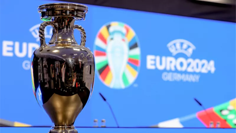 السماح للمنتخبات بضم 26 لاعبا فى كأس أوروبا