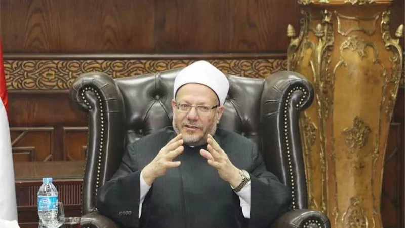 المفتي: تهنئة شركاء الوطن في أعيادهم من قبيل السلام والمحبة
