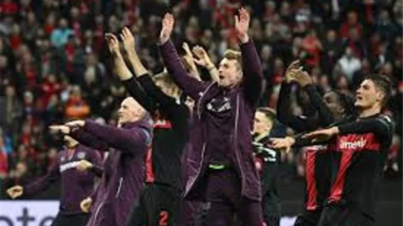ليفركوزن قد يطيح ببرشلونة من التصنيف الأول الأوروبي