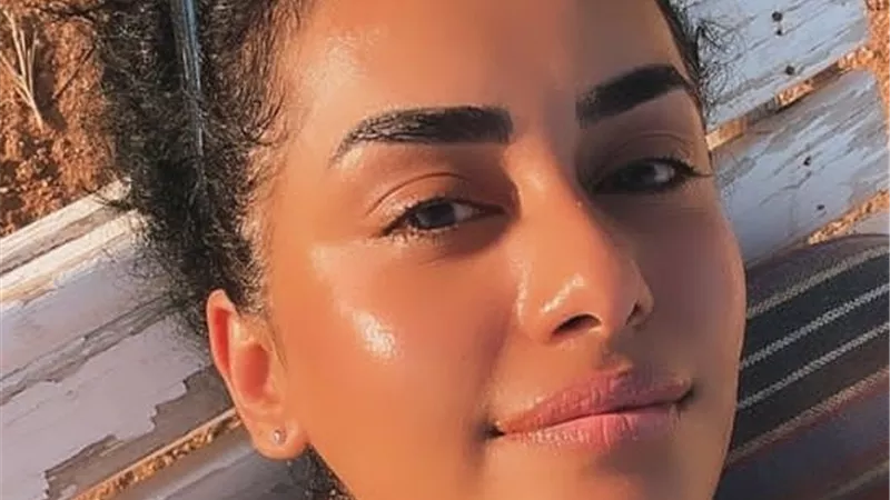 نانسى صلاح تلفت الأنظار بإطلالة جذابة من إجازتها الصيفية