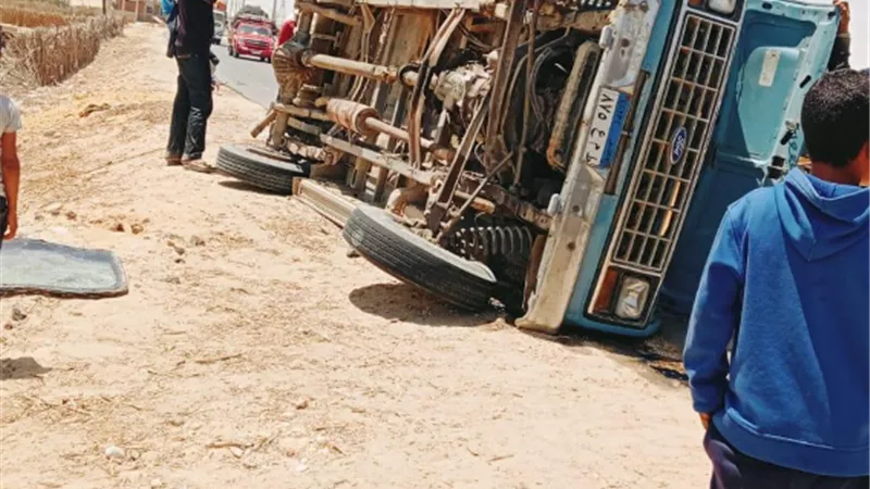خروج 7 من حادث انقلاب ميكروباص بطريق الدبلو ماسيين وادى النطرون