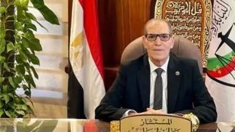 النيابة الإدارية تهنئ قداسة البابا تواضروس الثاني بحلول عيد القيامة
