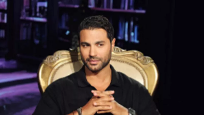 كريم فهمى : مرة زوجتى ظبطتني وأنا بخونها