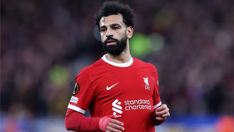 ناد إنجليزى يخطف صلاح قبل الانضمام للدورى السعودى