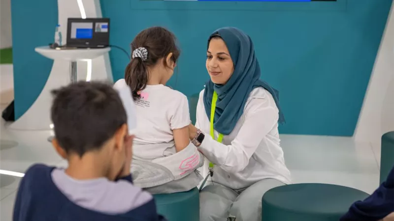 الكاتبة تسنيم عمران: وسائل التواصل تبني علاقة آمنة مع أطفالنا