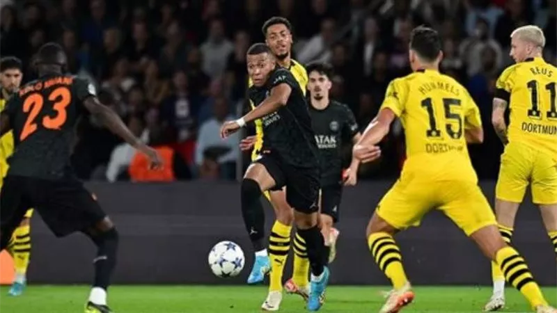 حكم إيطالي لإدارة مباراة باريس سان جيرمان وبروسيا دورتموند