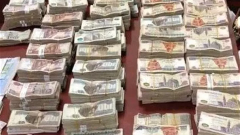 ضبط قضايا اتجار بالعملة بقيمة 12 مليون جنيه في يوم
