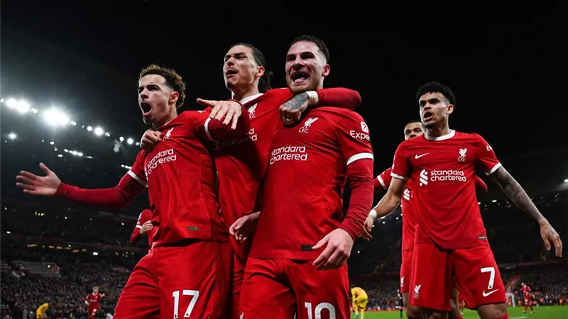 بدلاء ليفربول أمام توتنهام بالدوري الإنجليزي