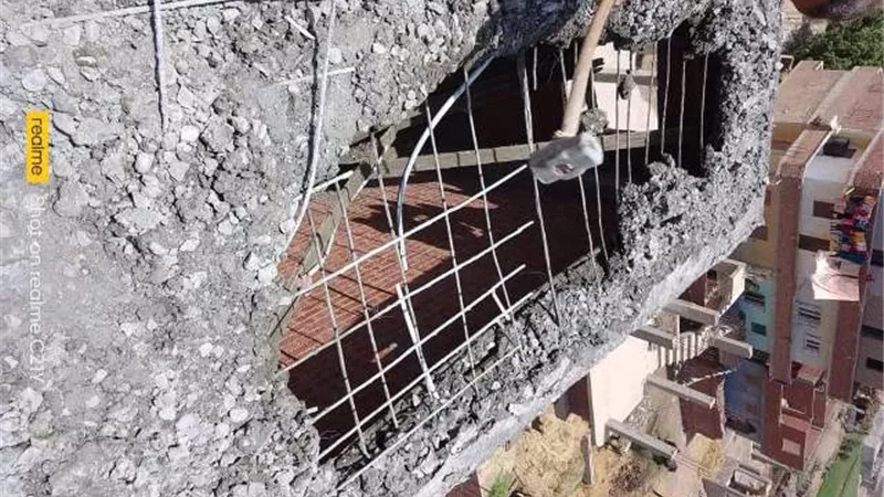 ازالة سقف مخالف بوحدة الزهراء بالزقازيق