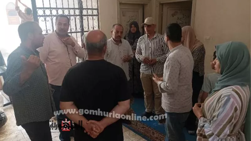 اللمسات الفنية الأخيرة لمعرض الحرف اليدوية 