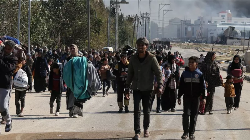جيش الاحتلال:إجلاء المدنيين من شرق رفح الفلسطينية