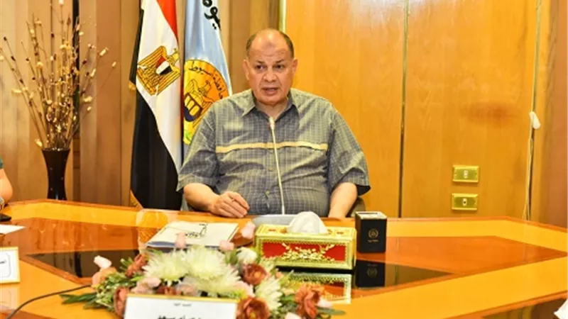 محافظ أسيوط يناقش الاستعدادات النهائية لتطبيق قانون التصالح