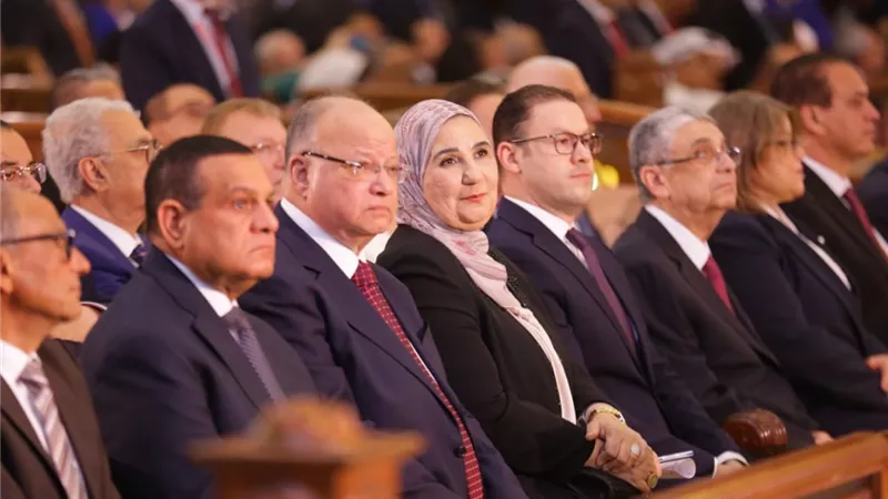 القباج تشارك في قداس عيد القيامة المجيد بالكاتدرائية المرقسية