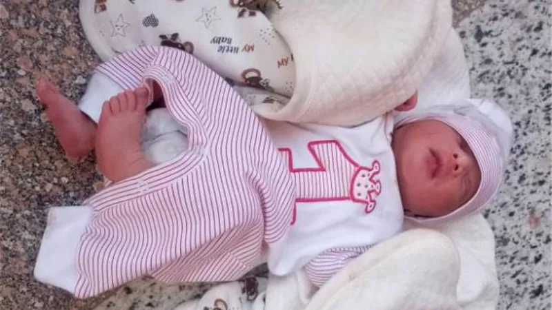 جهود من قسم شرطة مدينة بدر لكشف غموض العثور على طفل حديث الولادة