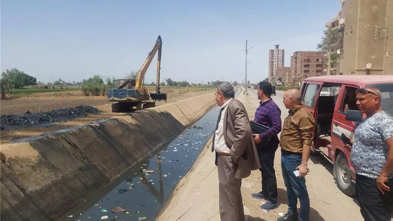 تنظيم حملات لتطهير الترع والمجارى المائية بمراكز المنيا