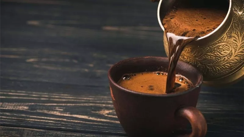 منها القلق .. إليك أبرز أضرار الإفراط فى تناول القهوة