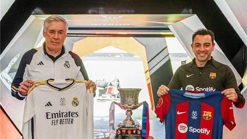 برشلونة يهنيء ريال مدريد عقب تتويجه بلقب الدوري الإسباني