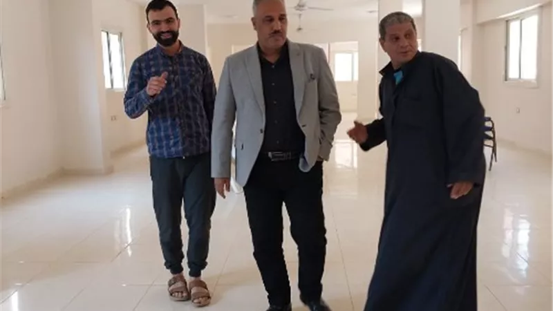الصبروط يتفقد إنشاء صالة الأنشطة بمركز شباب كفر مويس ببنها