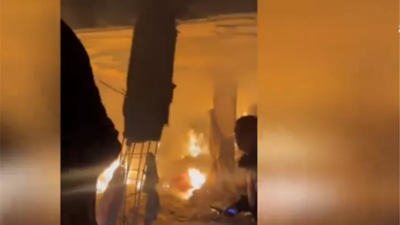 شاهد.. لقطات للقـصف الإسرائيلي على عدد من المنازل برفح الفلسطينية