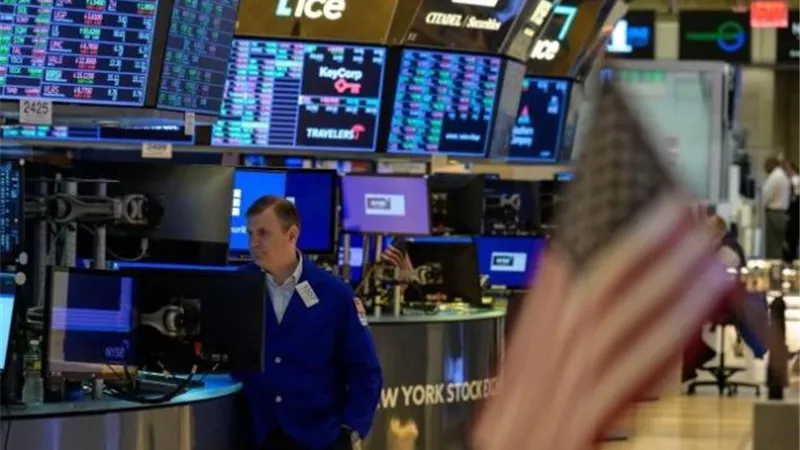 وول ستريت تغلق مرتفعة وسط تفاؤل بشأن خفض أسعار الفائدة