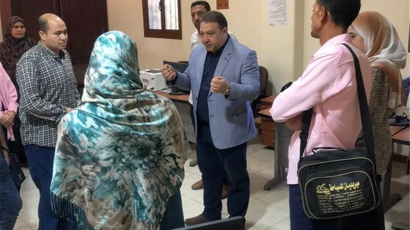 رئيس مدينة حوش عيسى يتفقد تلقى طلبات التصالح الجديدة